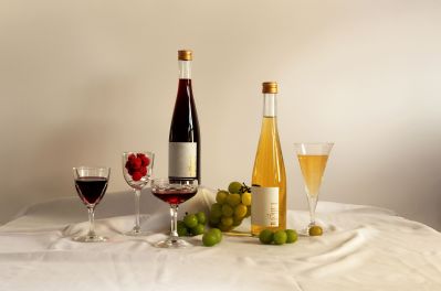 【日本人の約40%がお酒に弱い体質】誰でも楽しめる「ウォッカ×日本酒ベース」の低アルコールリキュール「Lilight Raspberry」販売開始